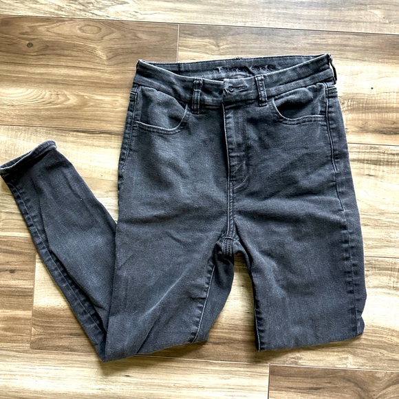 American Eagle Outfitters Denim - American Eagle Black Skinny Jeans Size 6 Short